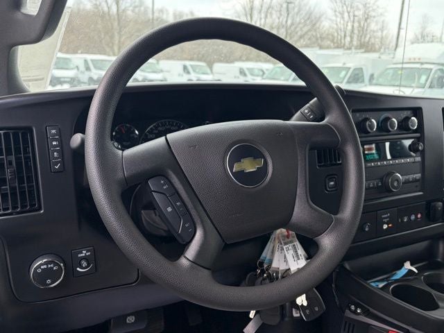 2025 Chevrolet Express 3500 Work Van Cutaway