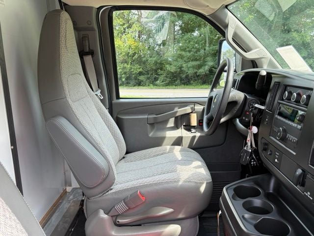 2026 Chevrolet Express 3500 Work Van Cutaway