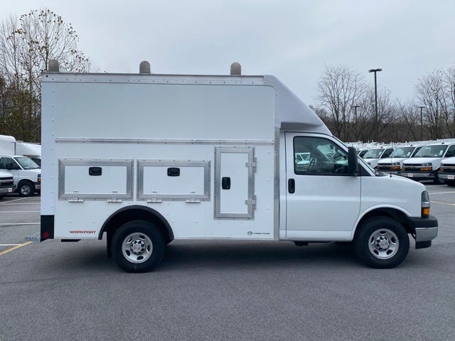 2025 Chevrolet Express 3500 Cutaway Cutaway