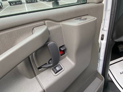 2025 Chevrolet Express 3500 Cutaway Cutaway