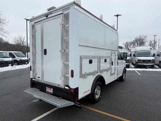 2025 Chevrolet Express 3500 Work Van Cutaway