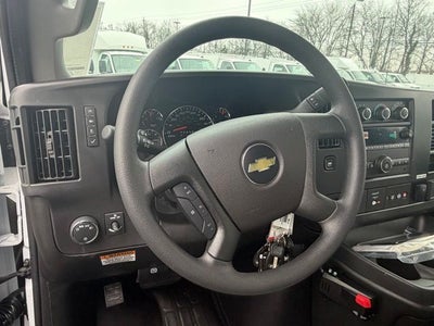 2025 Chevrolet Express 3500 Work Van Cutaway