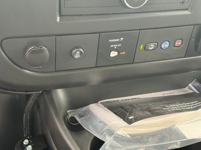 2025 Chevrolet Express 3500 Work Van Cutaway