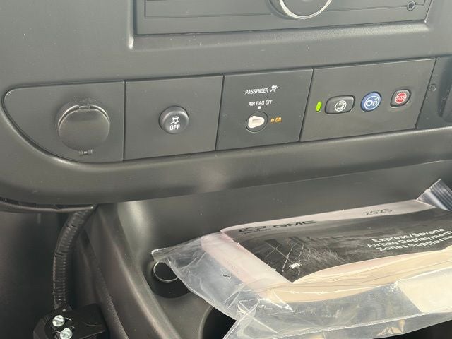 2025 Chevrolet Express 3500 Work Van Cutaway