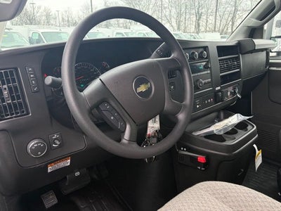 2025 Chevrolet Express 3500 Work Van Cutaway