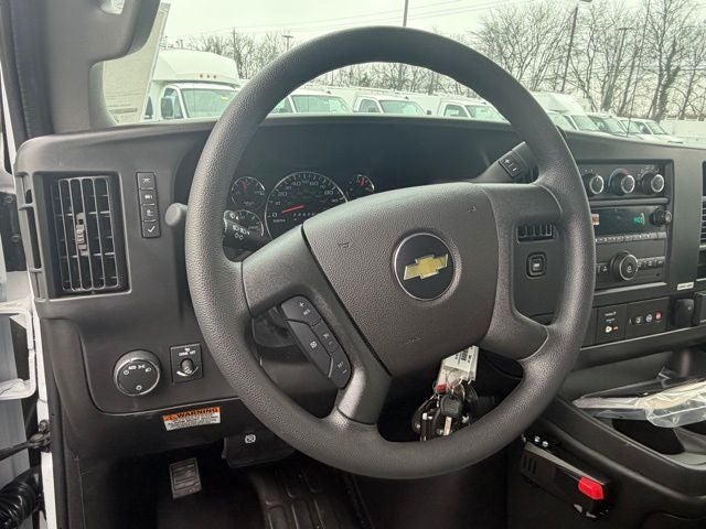 2025 Chevrolet Express 3500 Work Van Cutaway