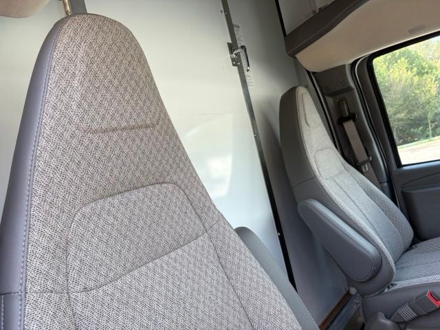 2026 Chevrolet Express 3500 Work Van Cutaway
