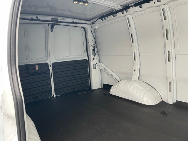 2025 Chevrolet Express 2500 Work Van Cargo