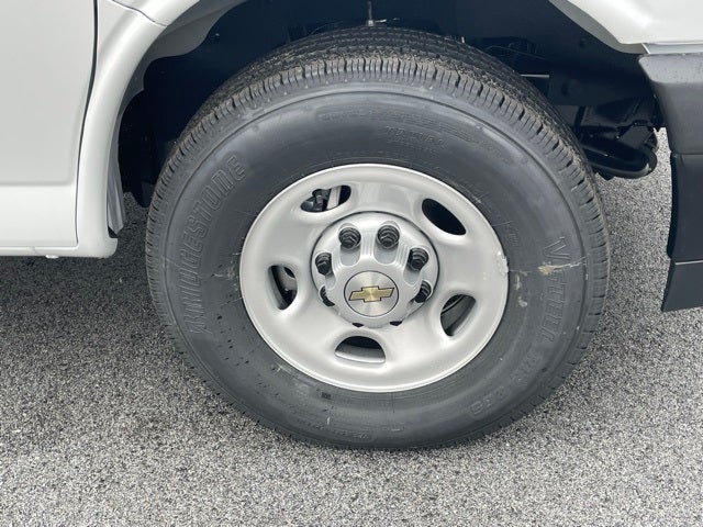 2025 Chevrolet Express 2500 Work Van Cargo