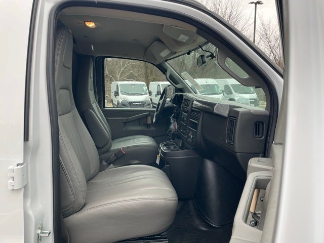 2025 Chevrolet Express 2500 Work Van Cargo