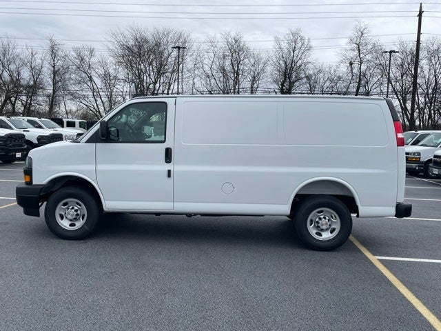 2025 Chevrolet Express 2500 Work Van Cargo