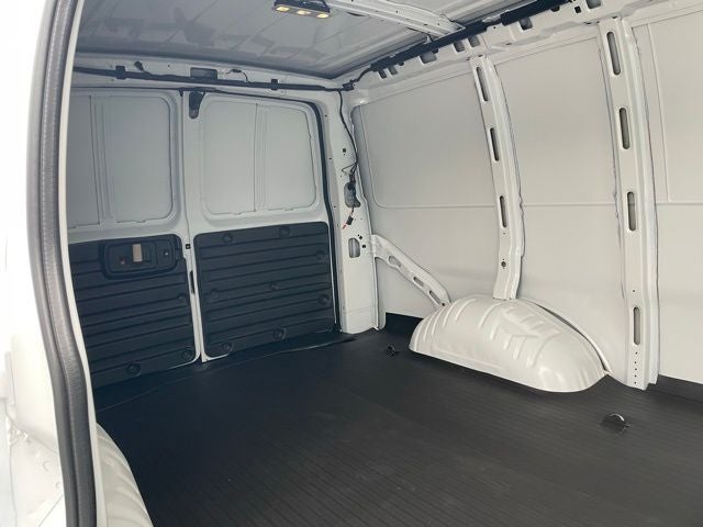 2025 Chevrolet Express 2500 Work Van Cargo
