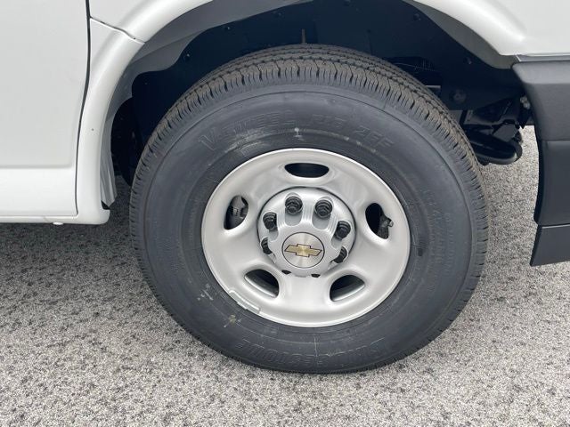 2025 Chevrolet Express 2500 Work Van Cargo