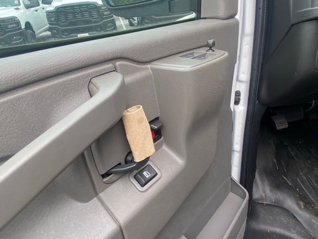 2025 Chevrolet Express 2500 Work Van Cargo