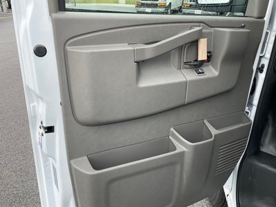 2025 Chevrolet Express 2500 Work Van Cargo