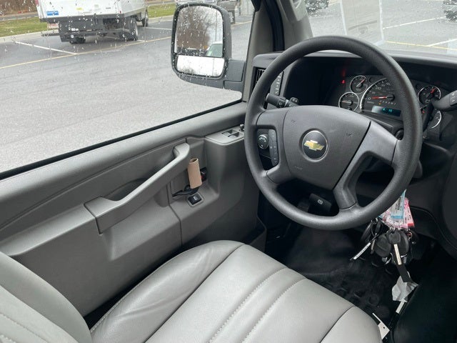 2025 Chevrolet Express 2500 Work Van Cargo