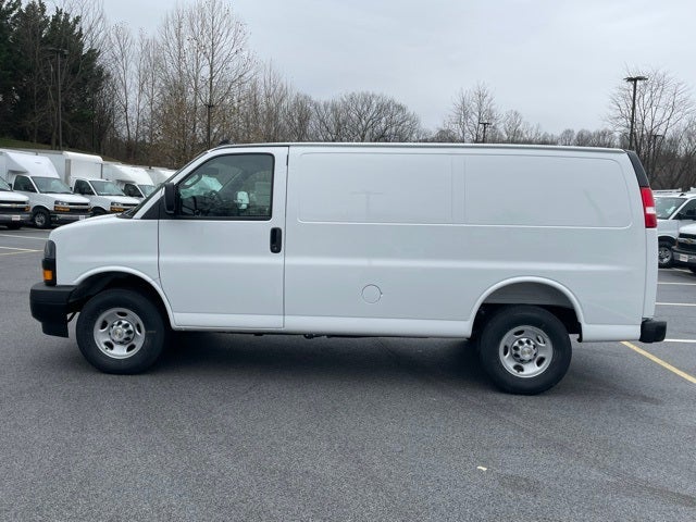 2025 Chevrolet Express 2500 Work Van Cargo