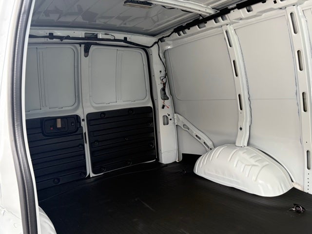 2025 Chevrolet Express 2500 Work Van Cargo