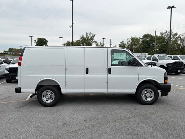 2026 Chevrolet Express 2500 Work Van Cargo