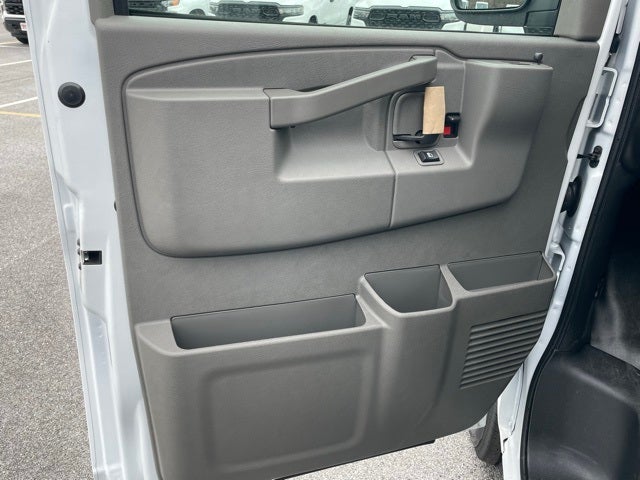 2025 Chevrolet Express 2500 Work Van Cargo