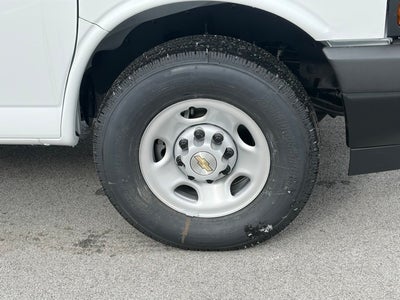 2025 Chevrolet Express 2500 Work Van Cargo