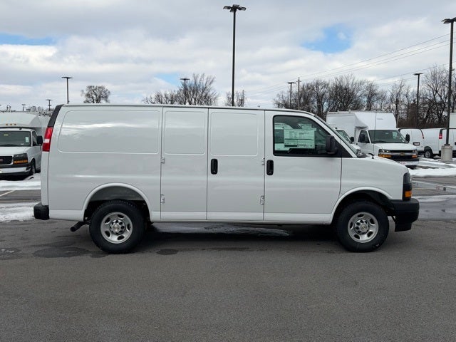 2025 Chevrolet Express 2500 Work Van Cargo