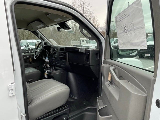 2025 Chevrolet Express 2500 Work Van Cargo
