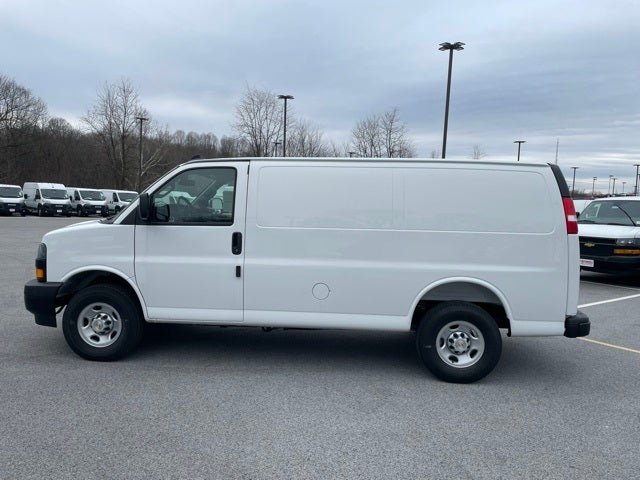 2025 Chevrolet Express 2500 Work Van Cargo
