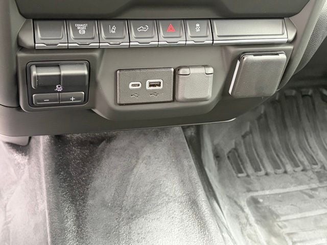 2025 GMC Sierra 3500HD Pro