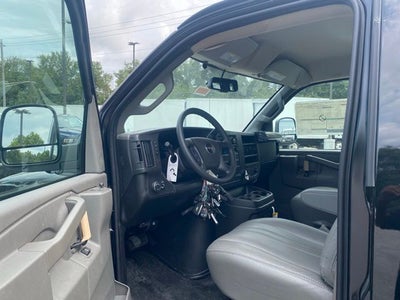 2025 GMC Savana 3500 CUTAWAY CUTAWAY