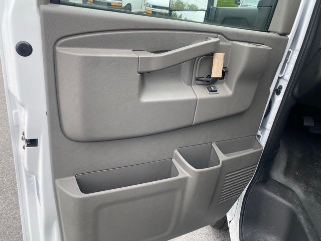 2025 Chevrolet Express 3500 Cutaway Cutaway