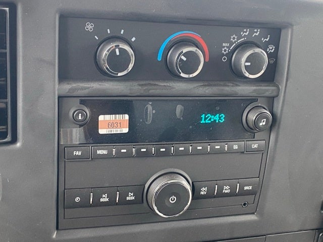 2025 Chevrolet Express 3500 Cutaway Cutaway