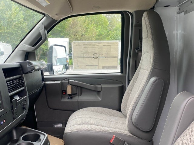 2025 Chevrolet Express 3500 Cutaway Cutaway