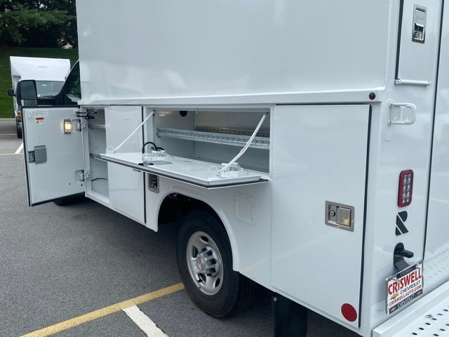 2025 Chevrolet Express 3500 Cutaway Cutaway