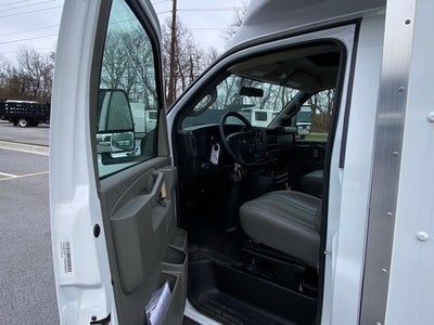 2025 Chevrolet Express 3500 Cutaway Cutaway