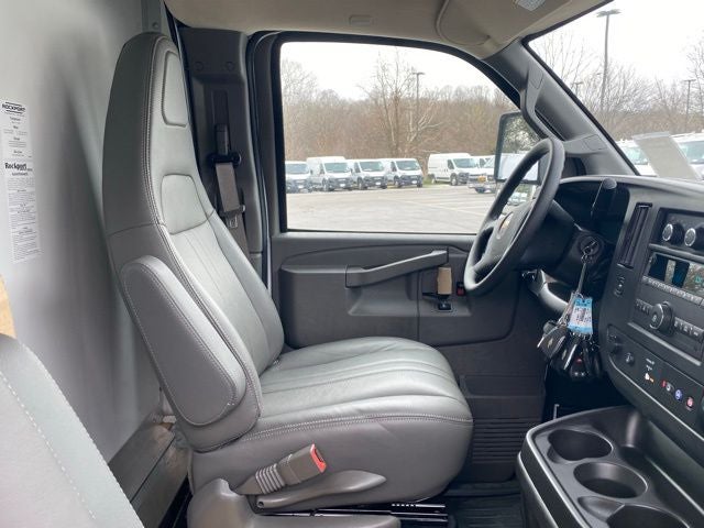 2025 Chevrolet Express 3500 Cutaway Cutaway