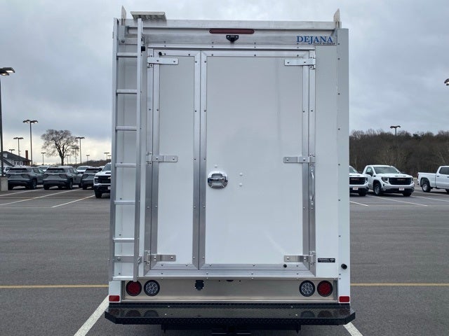 2025 Chevrolet Express 3500 Cutaway Cutaway