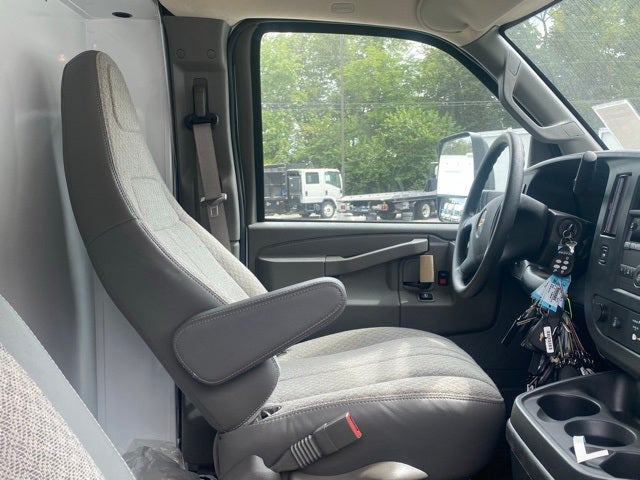 2025 Chevrolet Express 3500 Cutaway Cutaway