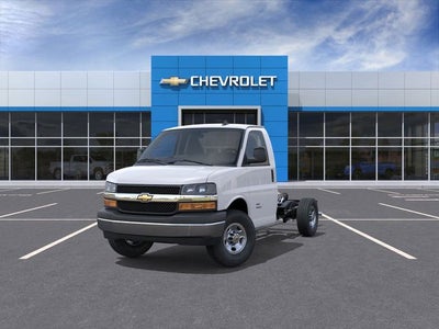 2025 Chevrolet Express 3500 Work Van Cutaway
