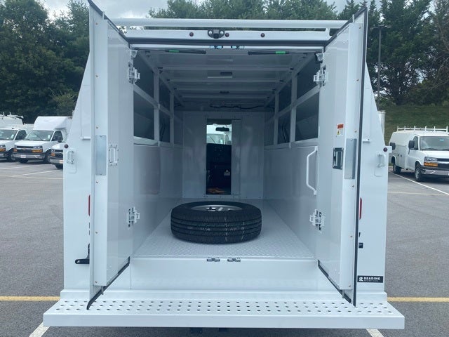 2025 Chevrolet Express 3500 Cutaway Cutaway