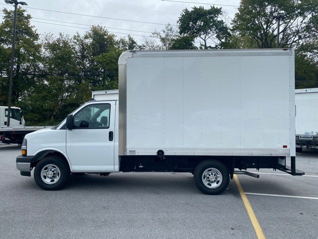 2025 Chevrolet Express 3500 Cutaway Cutaway