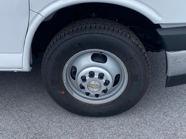 2025 Chevrolet Express 3500 Cutaway Cutaway