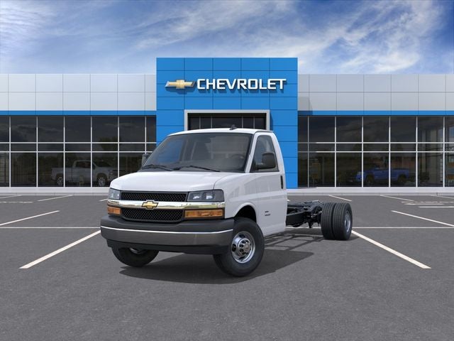 2026 Chevrolet Express 3500 Work Van Cutaway