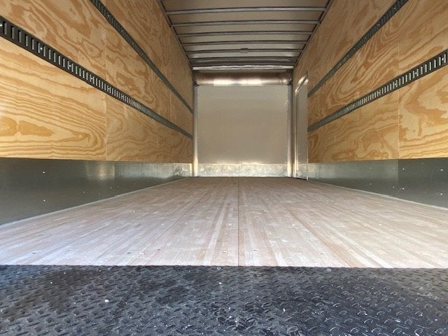 2025 Isuzu FTR MT5G4 212" Wheelbase