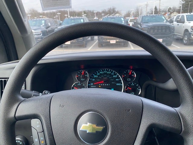 2025 Chevrolet Express 2500 Work Van Cargo