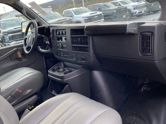 2025 Chevrolet Express 2500 Work Van Cargo