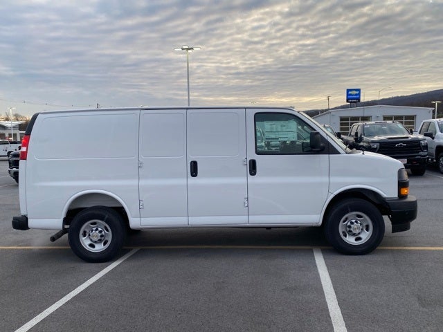 2025 Chevrolet Express 2500 Work Van Cargo
