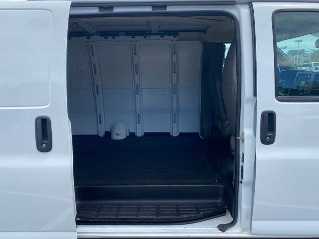 2023 Chevrolet Express 2500 Work Van Cargo