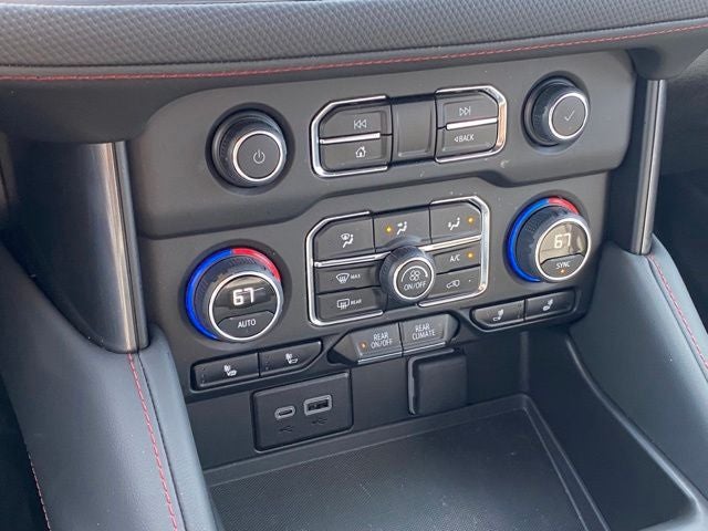 2024 Chevrolet Suburban RST