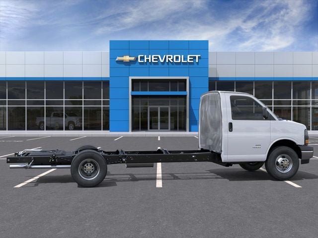 2026 Chevrolet Express 3500 Work Van Cutaway